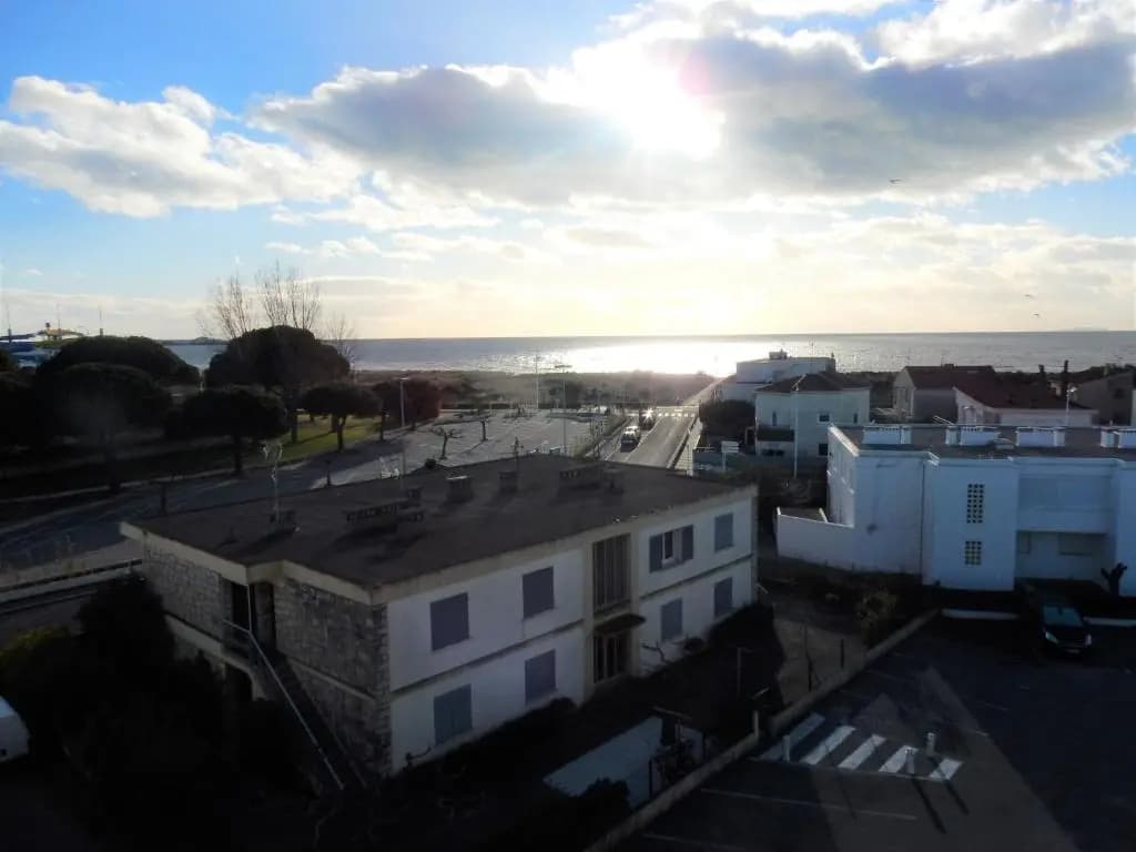 T2 vue mer quartier calme Grau du roi - Miniature 8