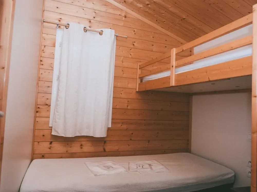 Chalet With Dishwasher on a Hill - Photo 2