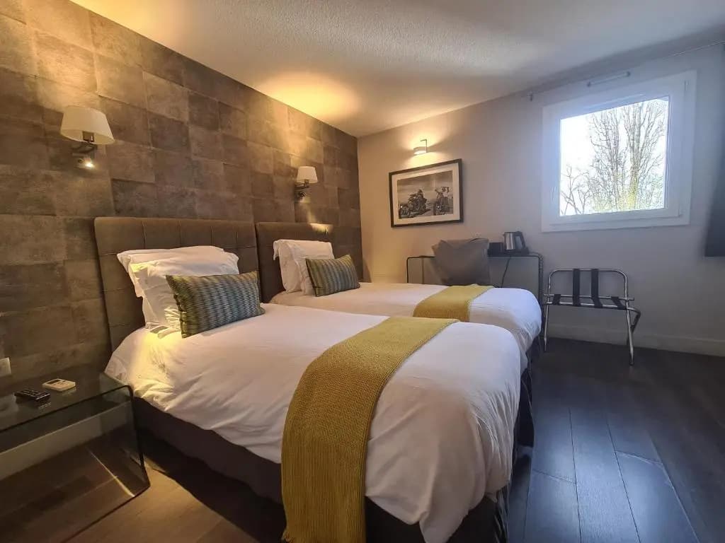 Hotel Acadie Eragny sur Oise - Photo 3