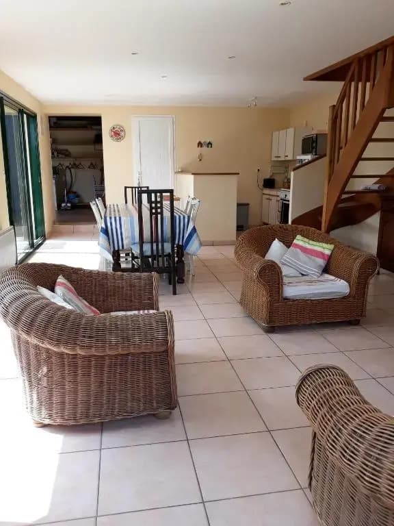 Maison avec jardin et plage de sable fin accessible à pied à 300m - Photo 2