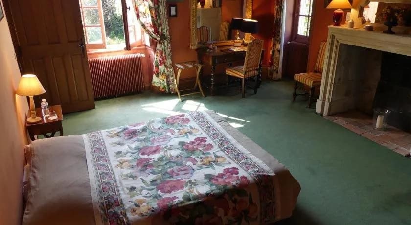 Logis Saint Aubin - Photo 1