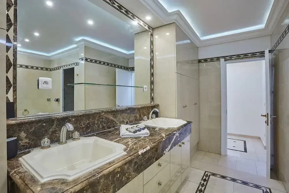 Superb Apartment Center of Paris-montmartre - Miniature 7