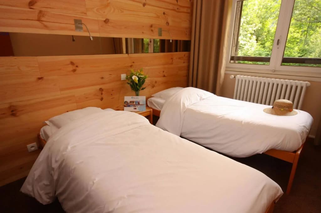Hôtel le Pré du Lac - Photo 4