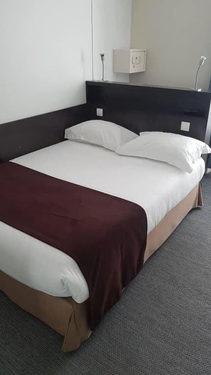 Hotel Cosmos - Photo 5