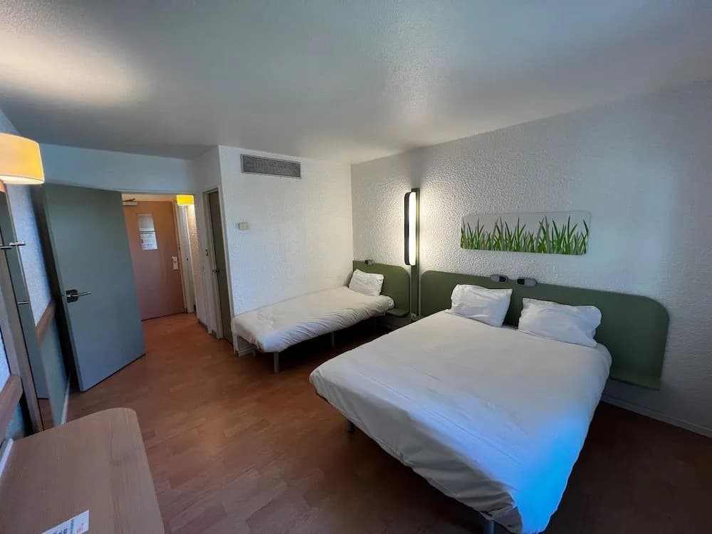 ibis budget Marseille Est Porte d'Aubagne - Photo 4