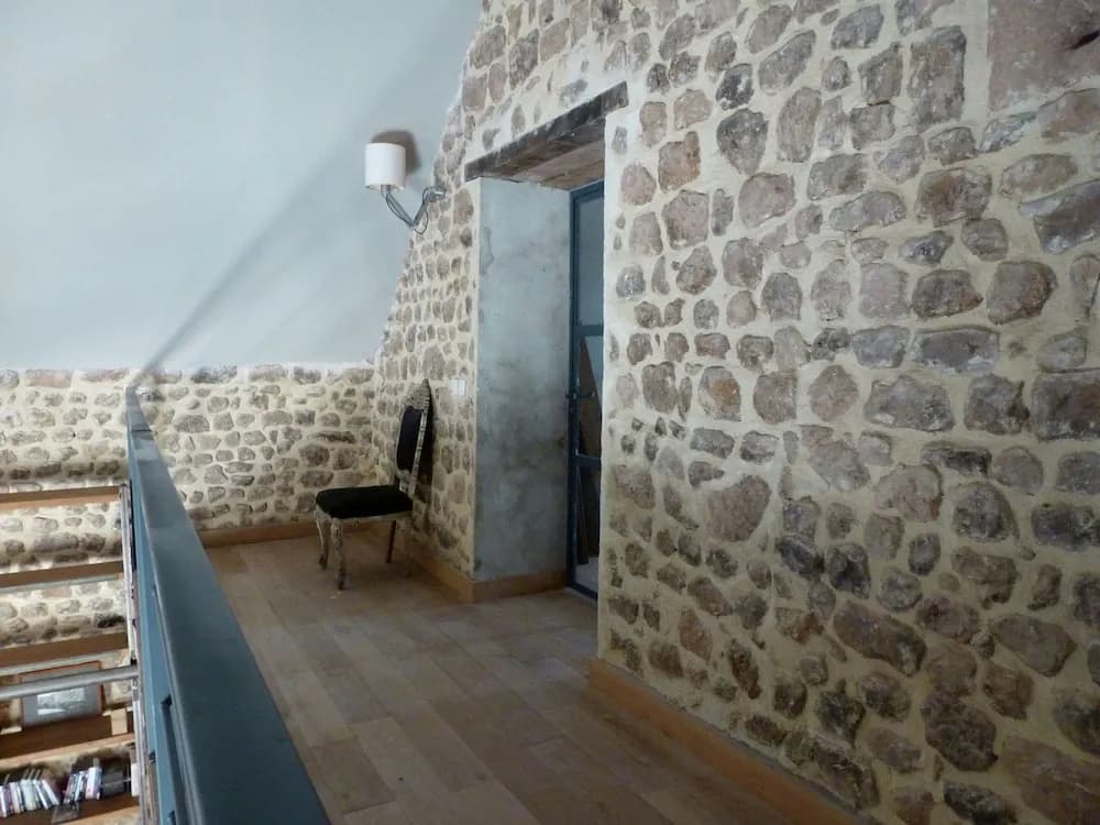 Luxurious Farmhouse in Braize - Photo 3