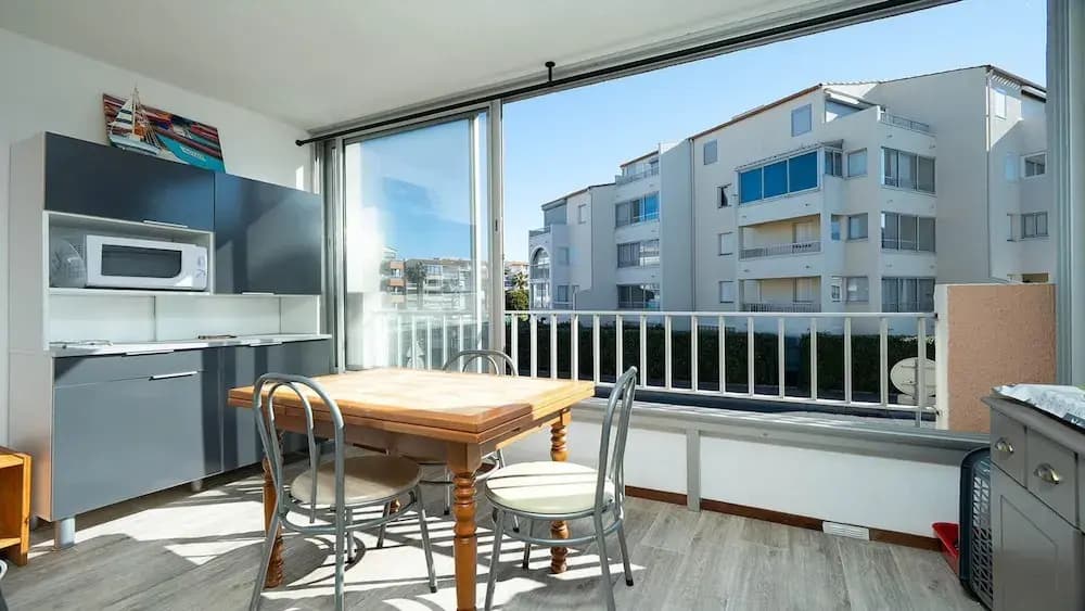 Apartment in Agde Near Beach & Heated Pool - Photo 3