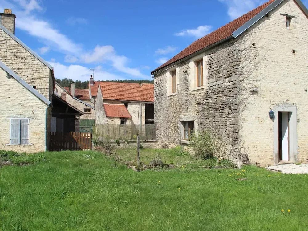 Boutique Holiday Home in Bouix With Garden - Photo 1