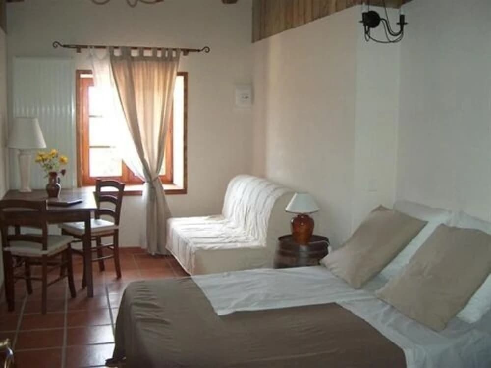 La Grange - Photo 2
