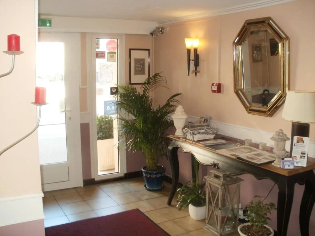 Hôtel du Tricastin - Photo 2