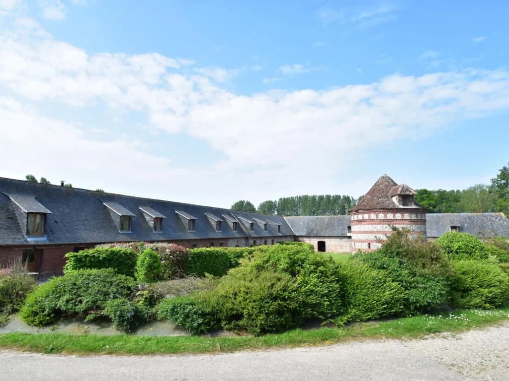 Spacious Cottage With Private Garden in Normandy - Photo 1