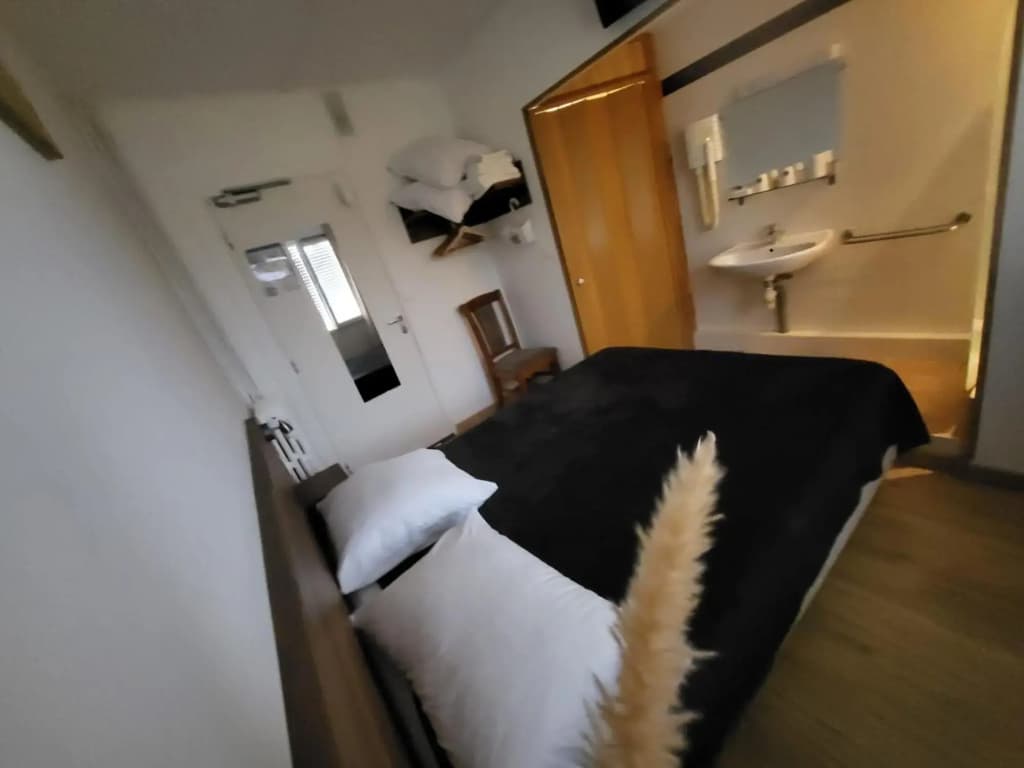 Hôtel Les Rosiers - Photo 5