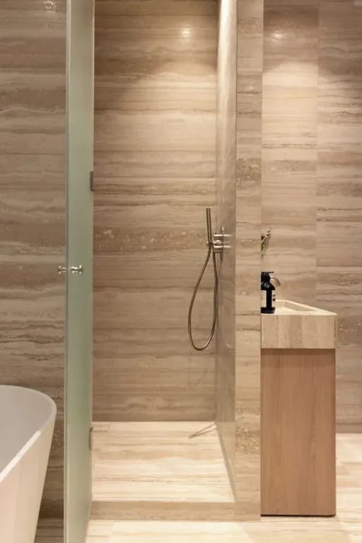 Elegant Apartment With AC - Le Marais - Miniature 7