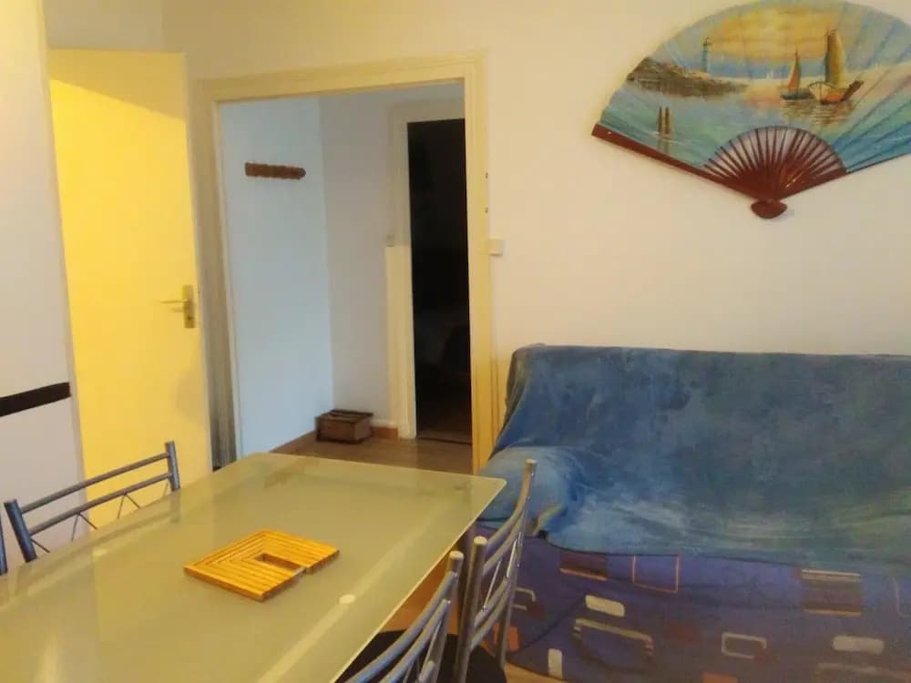 Apartment With one Bedroom in Jonzac, With Terrace and Wifi - Photo 4