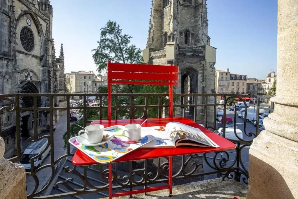 Place Saint Michel Apartment - Miniature 6