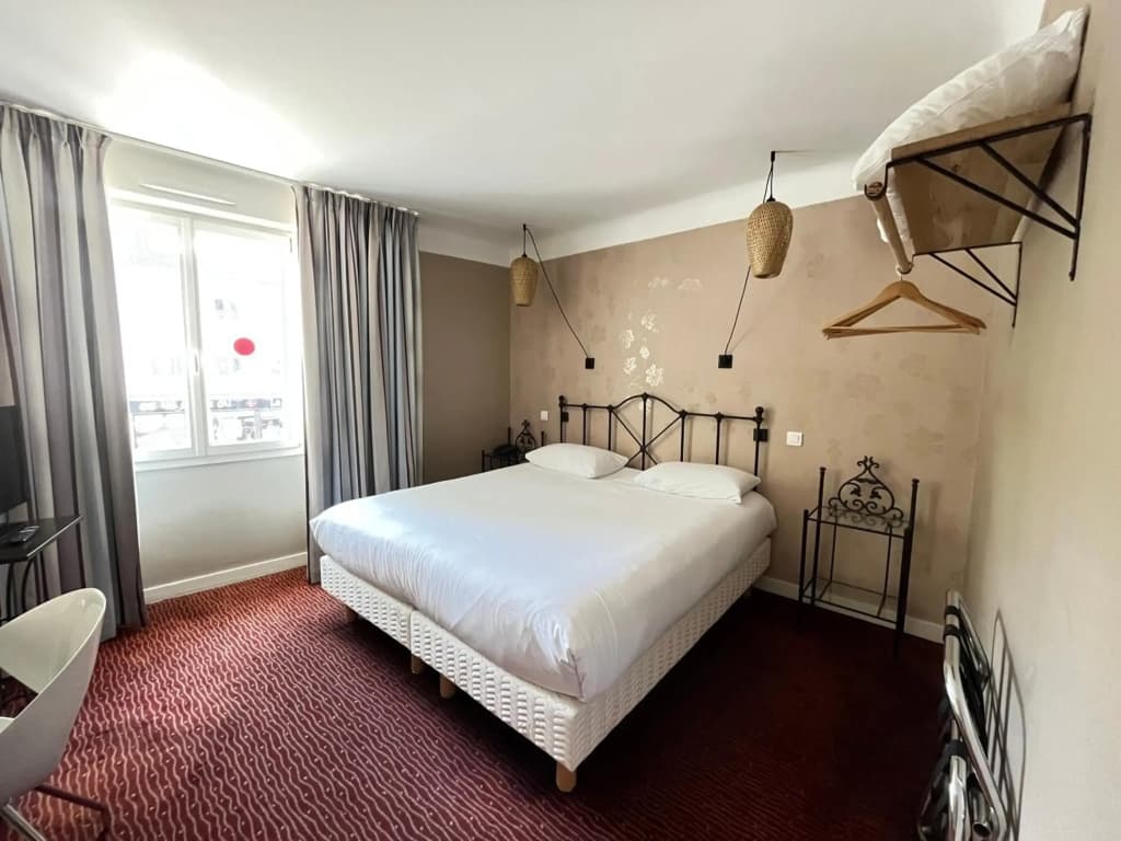 Grand Hotel Niort Centre - Photo 2