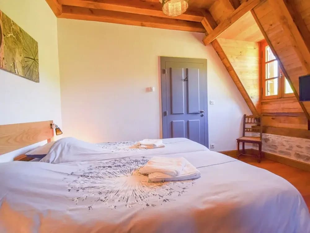 Elegant Countryside Retreat - Photo 5