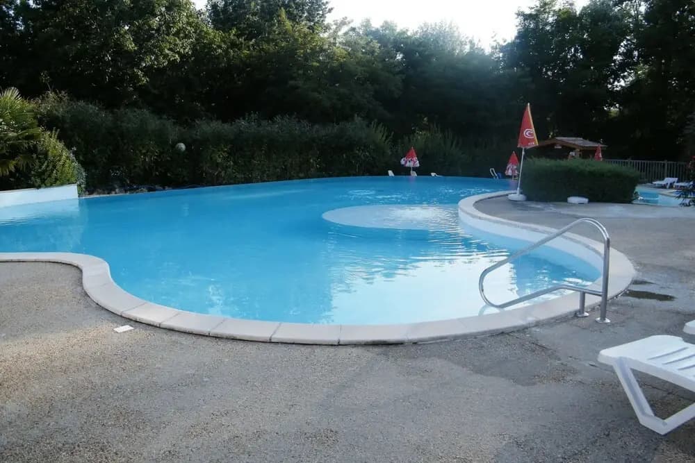 Camping Les Lacs de Courtes - Gîtes - Photo 4