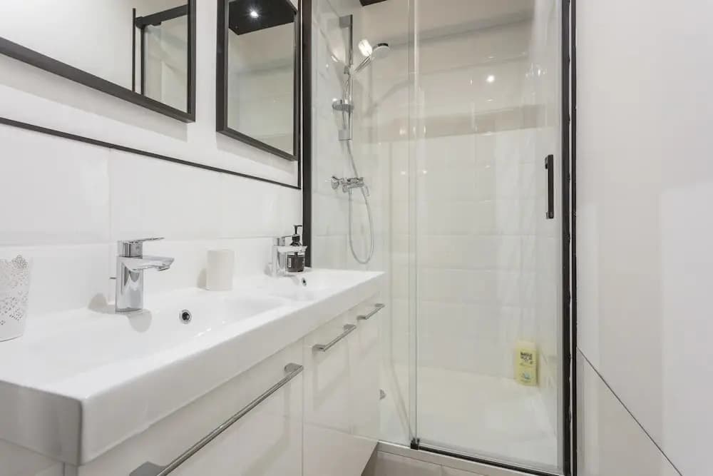 Coeur Urbain Bedrooms - Centre Gare - Miniature 8