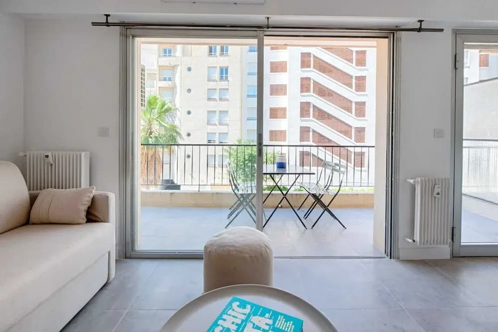Beautiful Flat With Balcony - 200m From the Beach - Miniature 6