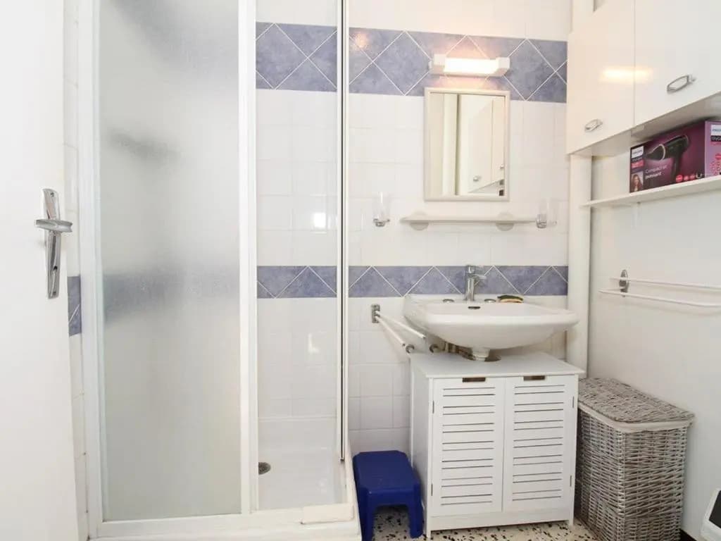 Appartement Balaruc-les-Bains, 1 pièce, 2 personnes - FR-1-553-47 - Miniature 7