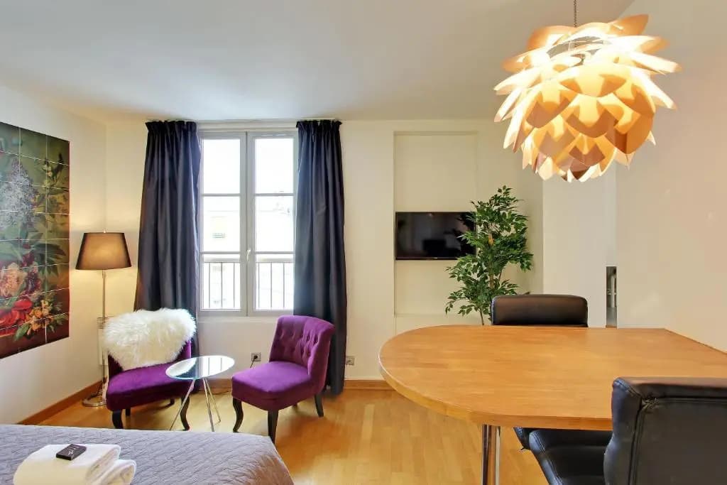 Short Stay Group Museum View Serviced Apartments - Photo 5