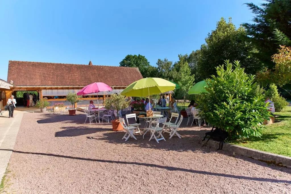 Le clos champagnac at Hotel Golf Chateau de Chailly - Miniature 7
