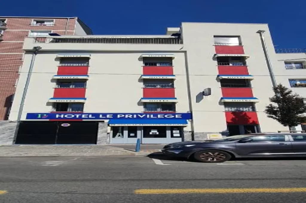 Hotel Le Privilege - Photo 1