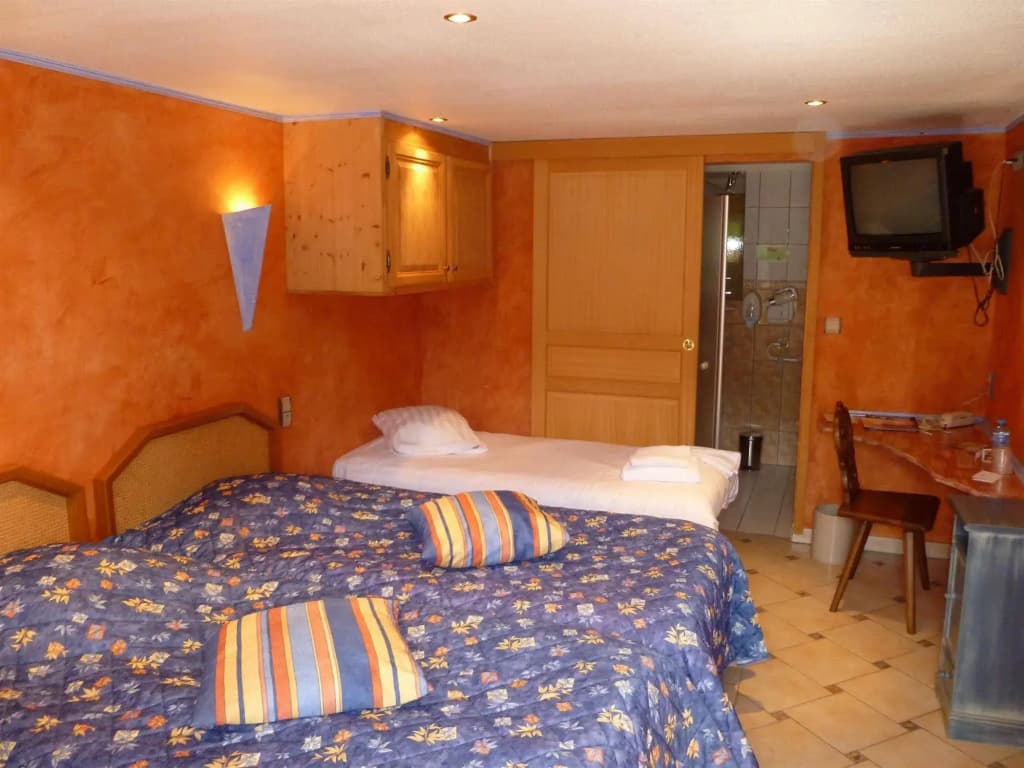 Hotel Restaurant Les Pins - Photo 5