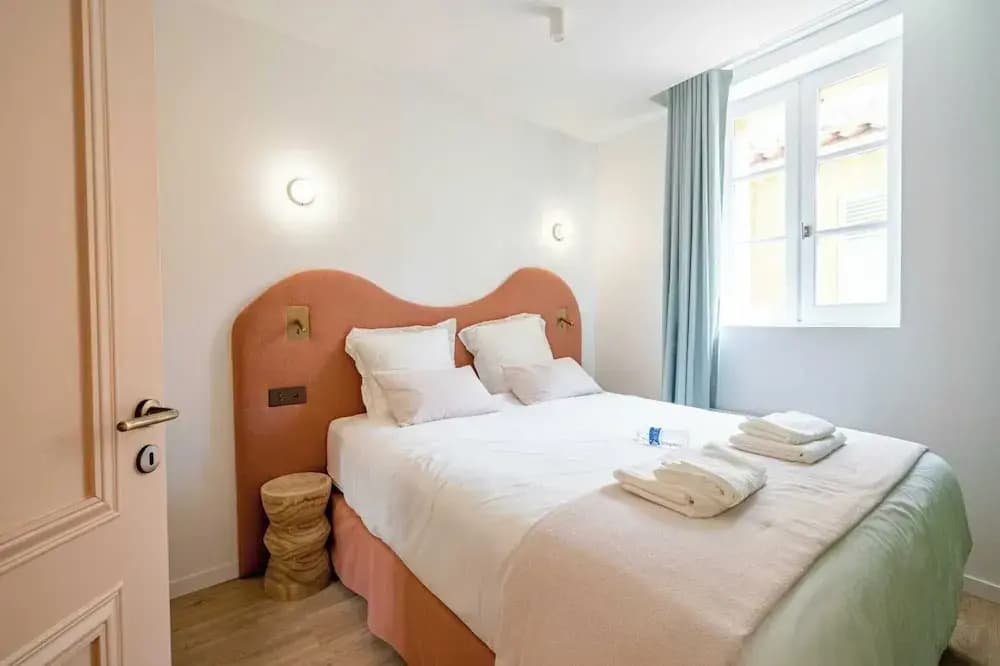 Beautiful 2bdr Flat - Hyper Centre St Tropez - Photo 3