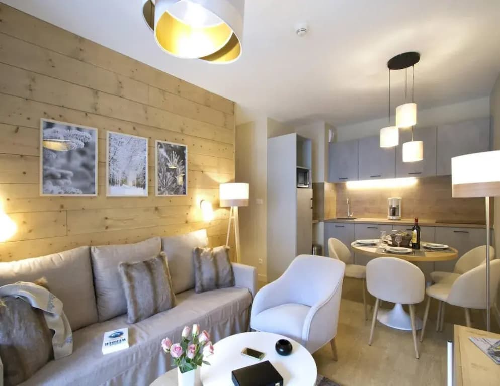 Apartment in France With Mountain Views - Miniature 7