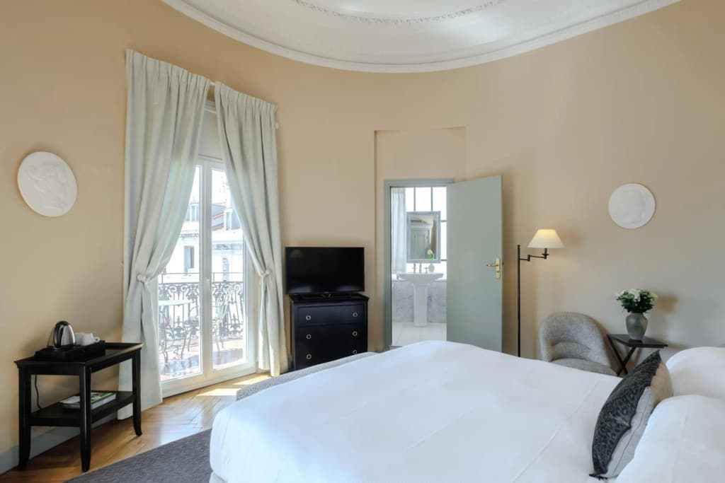 Cavendish - Miniature 6