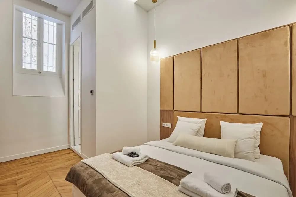 Saint Honore Luxury Apartment With AC - Photo 2