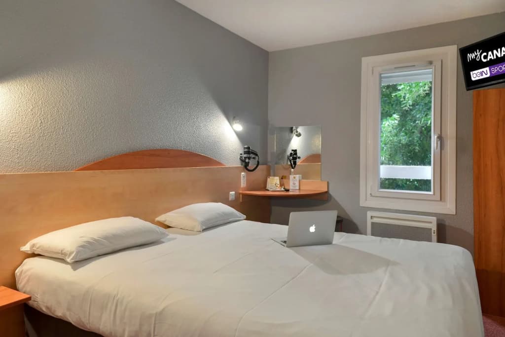 Kyriad Direct Orleans Ouest - Photo 2