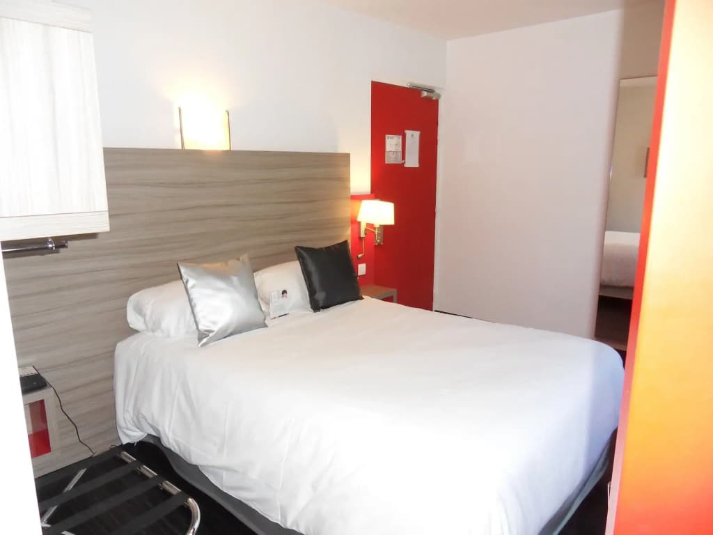 ibis Styles Grenoble Centre Gare - Photo 3