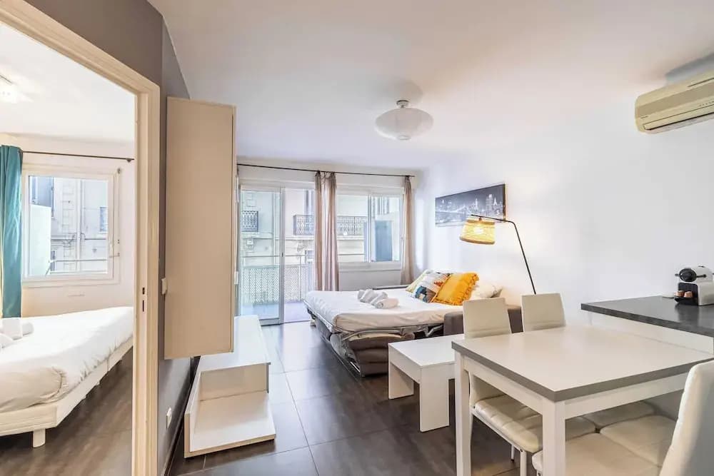 Nice Apartment With Balcony - Center Cannes 1br/4p - Photo 1