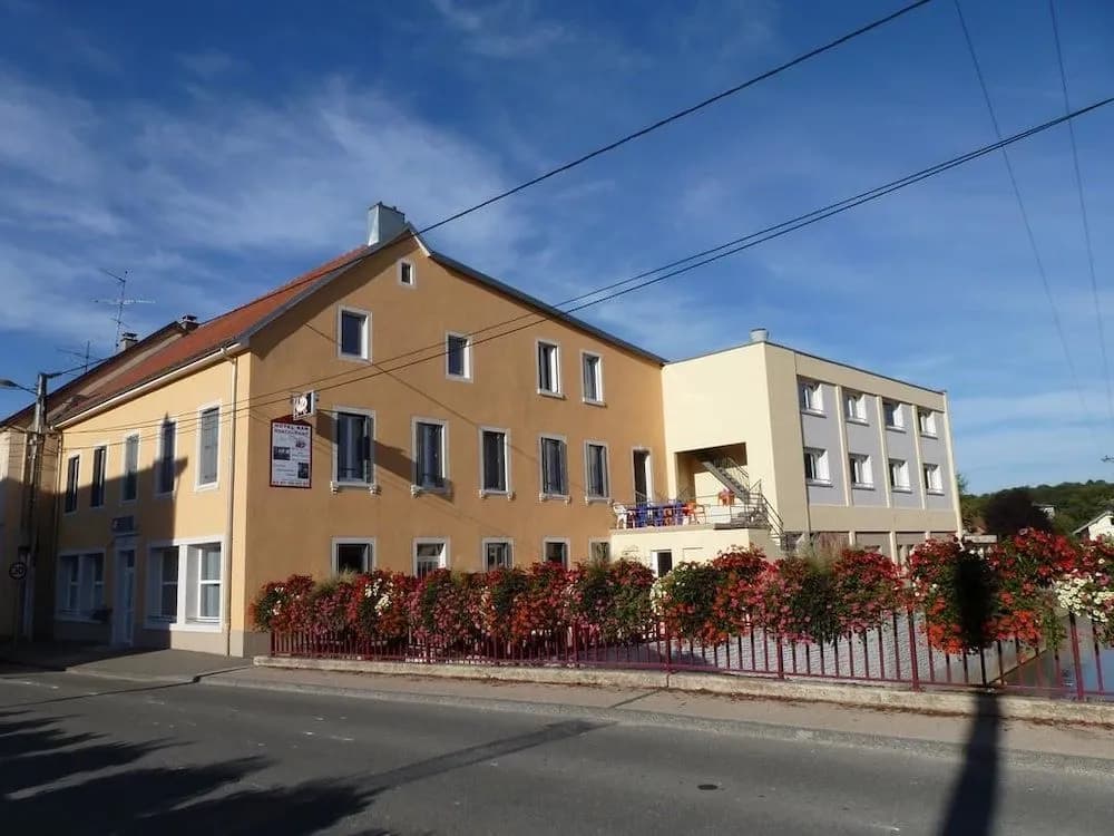 Hotel Du Centre - Photo 1