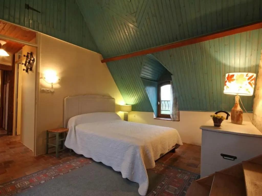 Gîte Saint-Jouin-de-Blavou, 5 pièces, 8 personnes - FR-1-497-38 - Photo 5