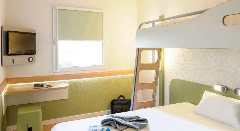 ibis budget Cholet Centre - Photo 5