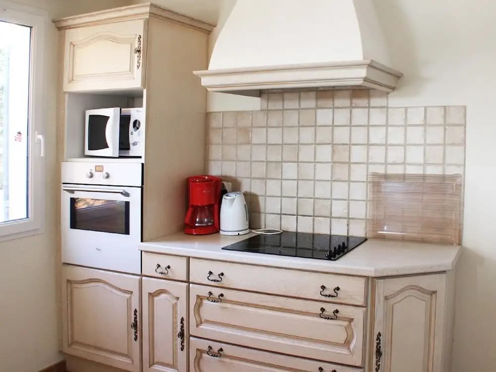 Semi-detached villa with dishwasher, close to the village - Photo 5