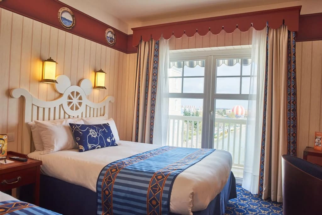 Disney Newport Bay Club - Photo 5
