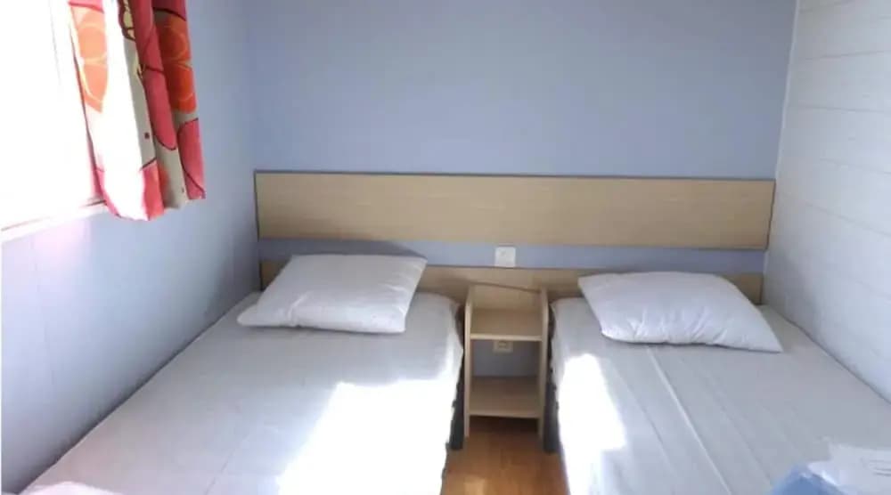 Mobile Home in Bessan With Terrace - Photo 3