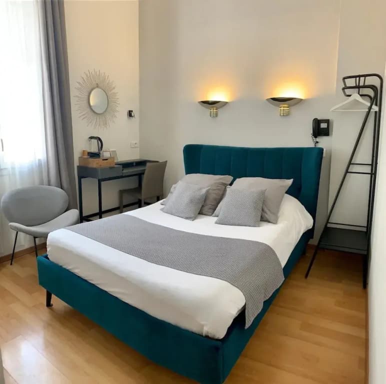 Hôtel Les Beaux Arts - Photo 3