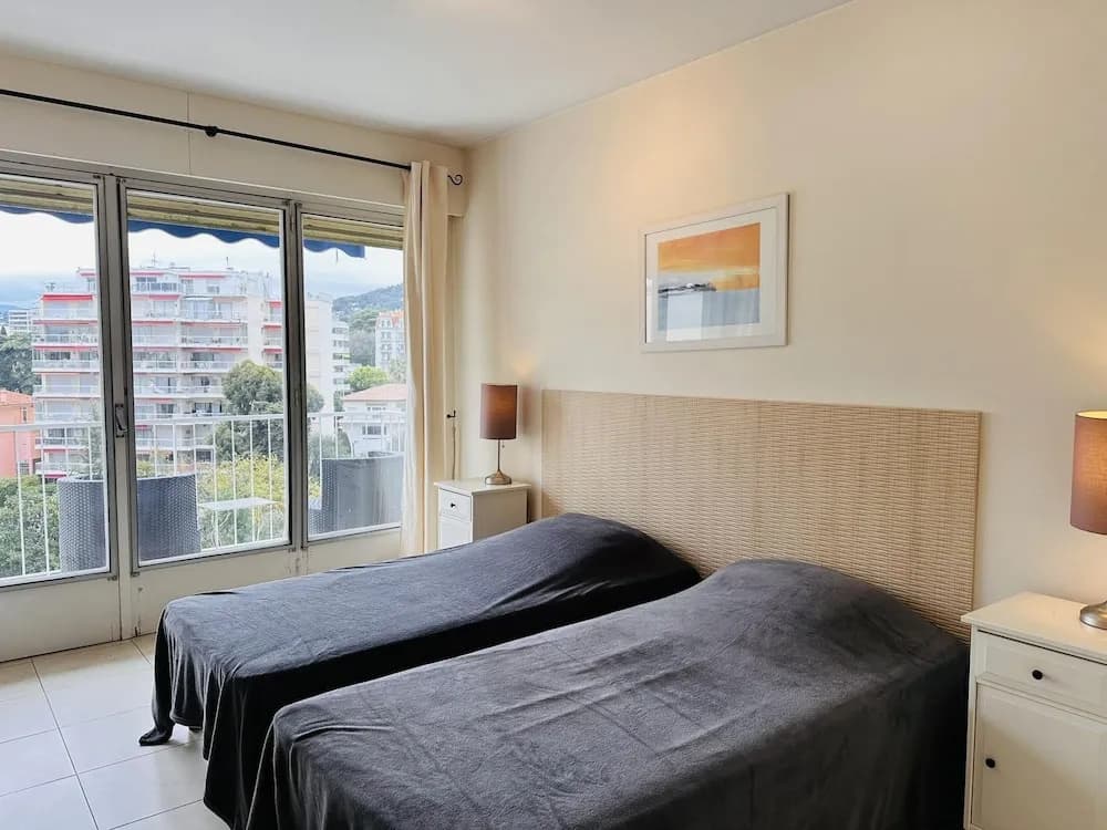 Two Bed Apt in the Center of Cannes - 2229 - Photo 3