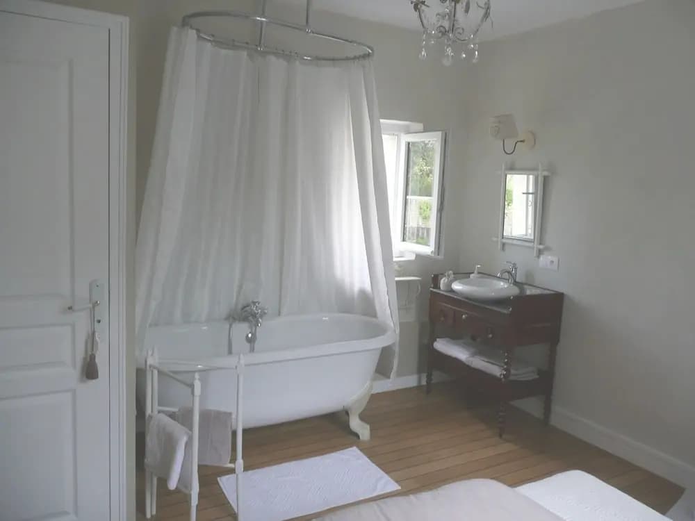 Les Lilas de Bellefontaine - Photo 2