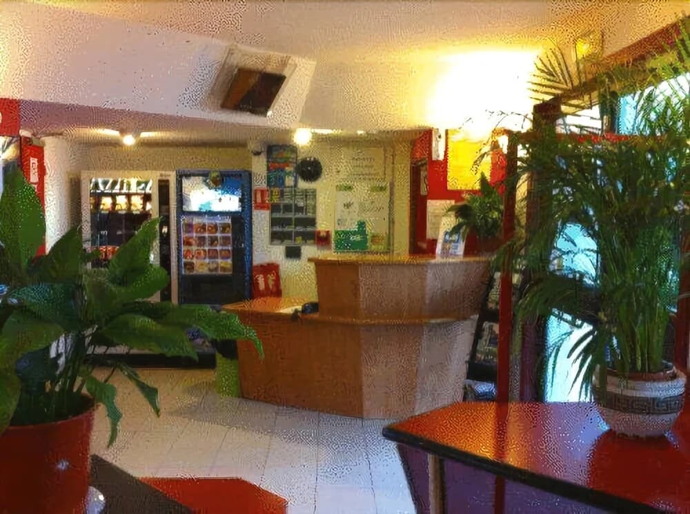 Lemon Hotel Tarascon - Photo 2