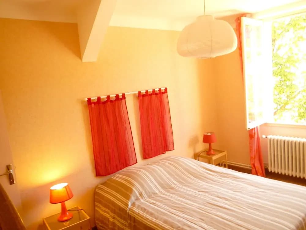 House With 6 Bedrooms in Banassac, With Wonderful Mountain View and En - Photo 1