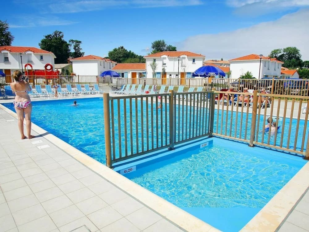 Apartment in France Near the Atlantic Coast - Miniature 7
