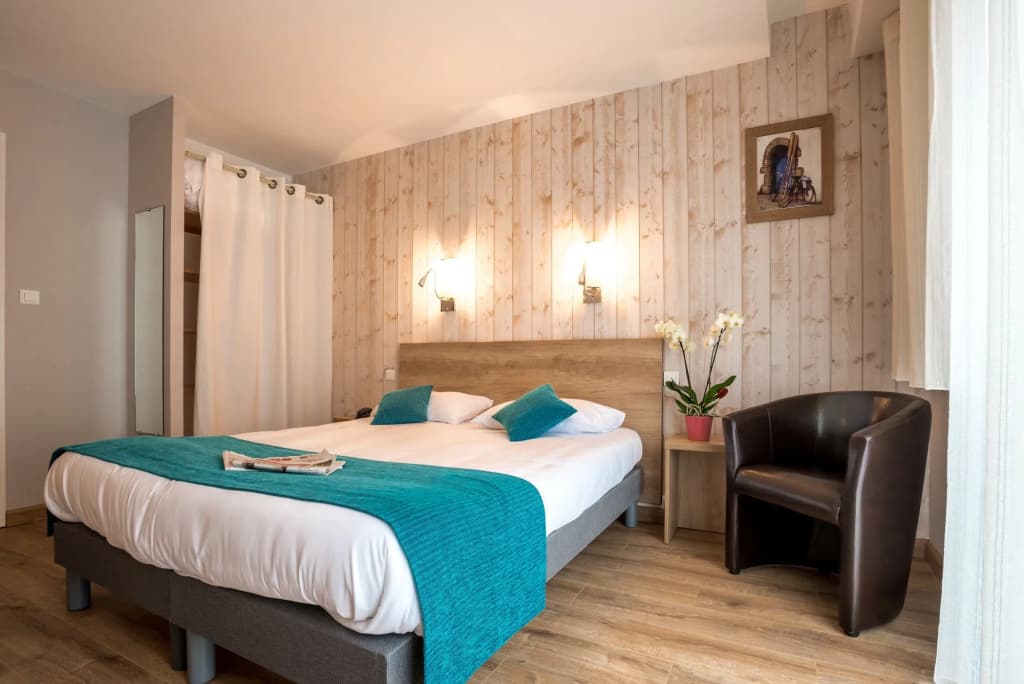 Brit Hotel Des Halles - Photo 5