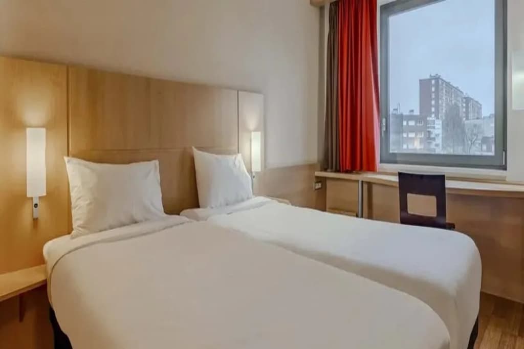 B&B HOTEL Maubeuge Gare - Miniature 7
